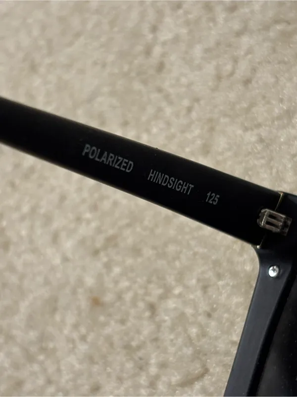 QUAY Black Hindsight Sunglasses - Image 4