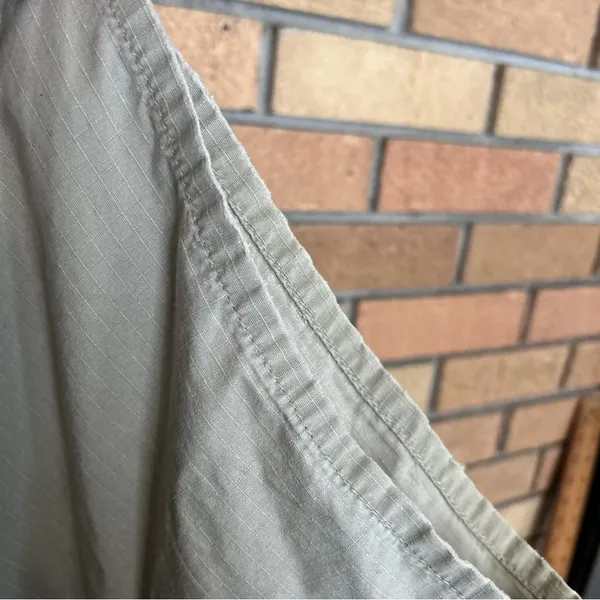 The North Face Women’s Beige/Gray 4” Hiking Outdoor Athletic Shorts Size 10 - Image 9