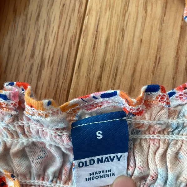 Old Navy Crop Top Womens Small Floral Print Pink Orange Smocked Sleeveless Ladie - Image 4