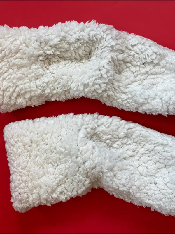 Cozy Blue Sherpa-Lined Holiday Light Socks - Image 4
