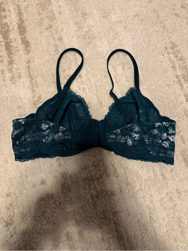 NWOT Victoria Secret Green Lace Bra 34C - Image 5