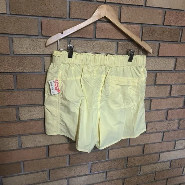 NWT Free People FP Movement Women's In The Wild Shorts Glow Yellow Size Medium - Image 4