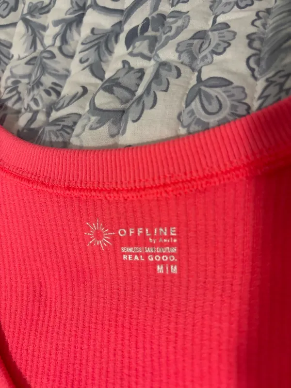 OFFLINE by Aerie Top - Image 2