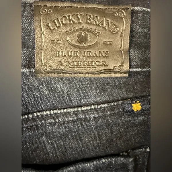 Lucky Brand Women’s Deep Indigo Straight Jeans - Image 6