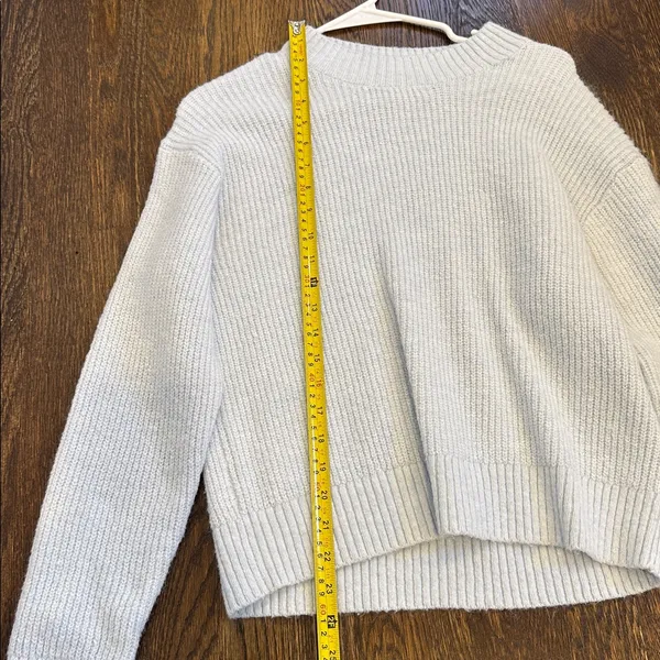 H&M Sweater XS - Image 3