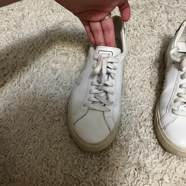VEJA Campo Sneaks Size womens 6 - Image 3