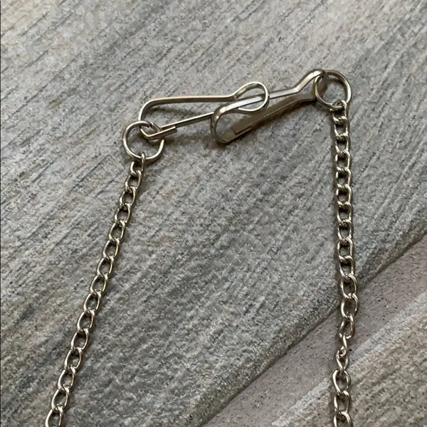 Silver key necklace - Image 3