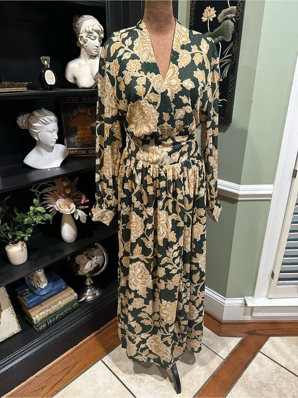 Dress Forum Floral Baroque V‑Neck Maxi Dress – Size Large (NWT) - Image 2