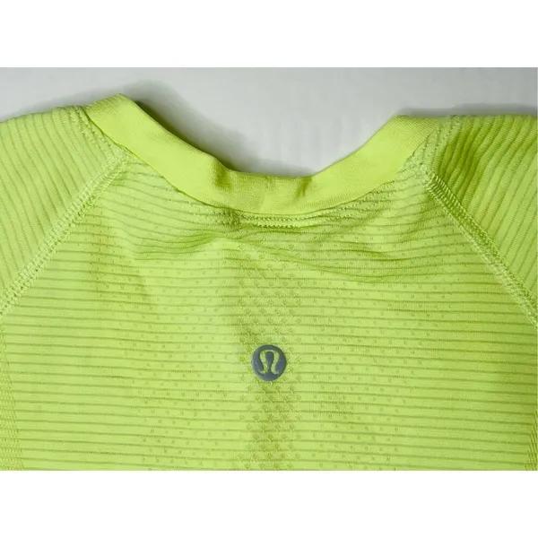 Lululemon‎ W3FEHS Swiftly Tech SS Top 2.0 Race Length Neon Green Activewear XS - Image 6