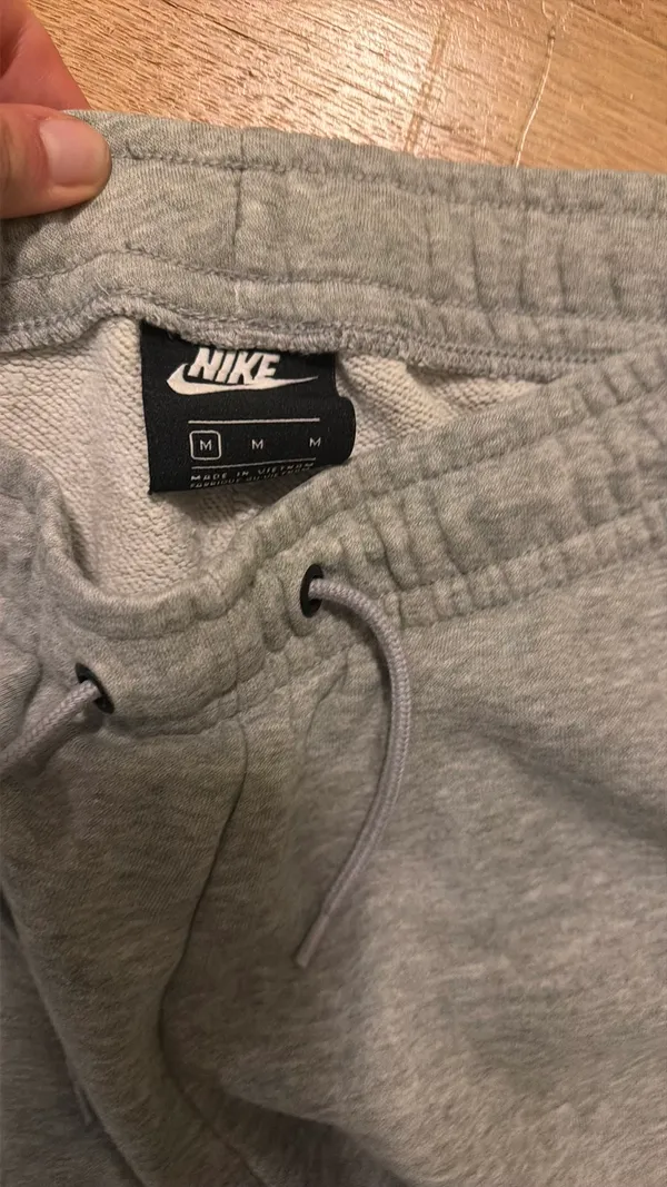 Women’s medium Nike joggers - Image 2