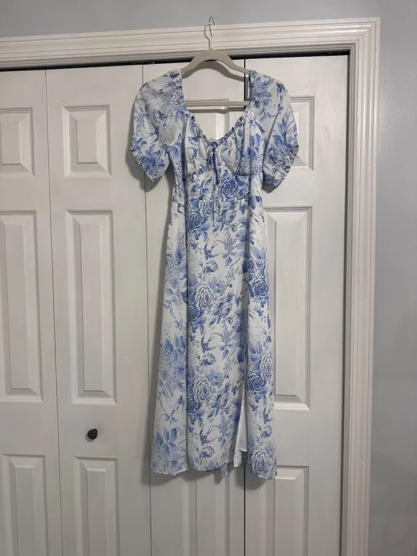 NWT Baltic Born Blue and White Floral Midi Dress - Image 4