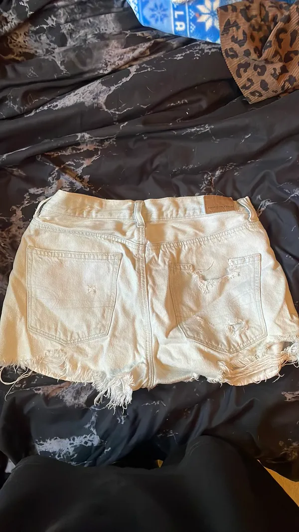 American Eagle Shorts High-Rise Festival - Image 2