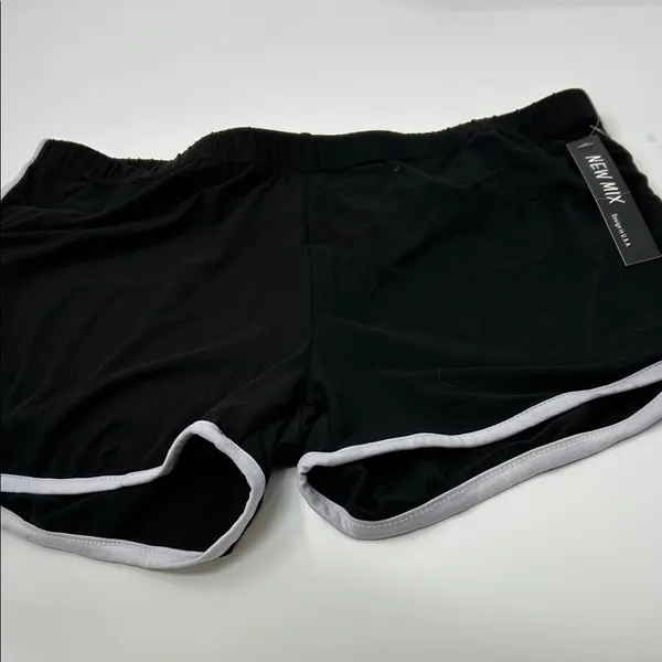New Mix Black and White Women's Athletic Shorts - Image 16