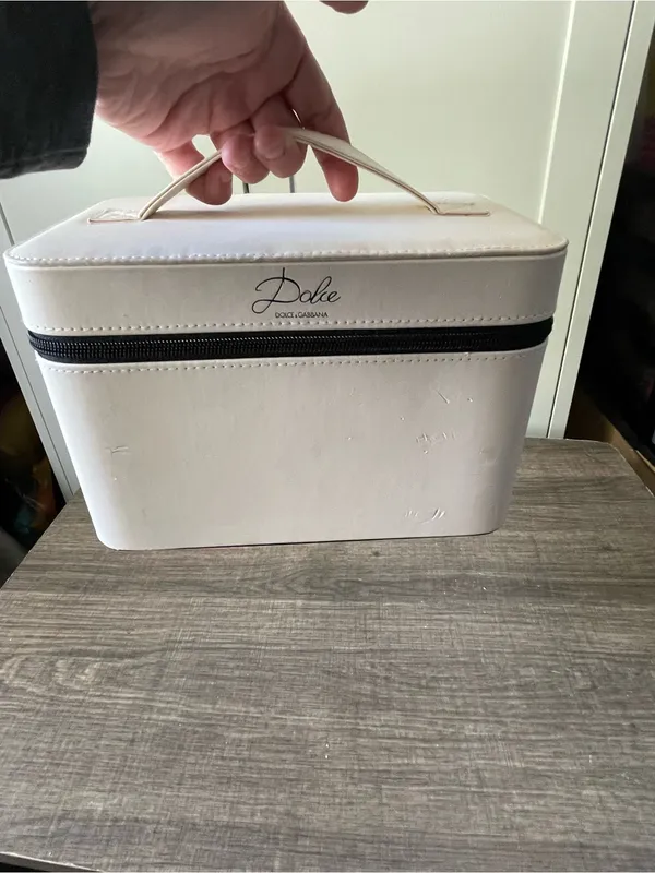 Dolce by Dolce & Gabbana Jewelry-Beauty Box Travel Case - Image 11