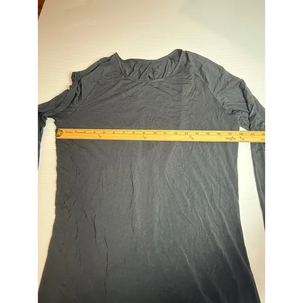 Lululemon Long Sleeve Top Athletic Shirt Black Yoga Workout 10‎ - Image 3