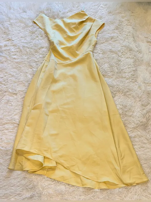 NEW Elliatt Marissa One-Shoulder Asymmetric Hem Duchess Satin Yellow Gown Sz M - Image 5