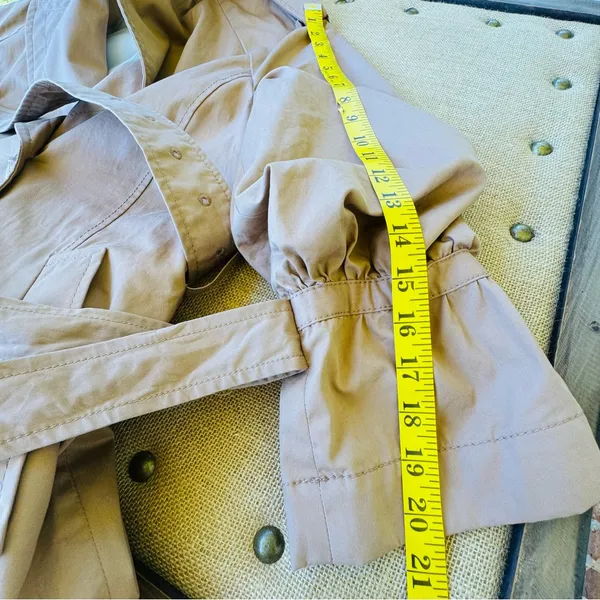Banana Republic Water-Resistant Tie-Sleeve Trench Coat Jacket Camel Tan Belted - Image 11