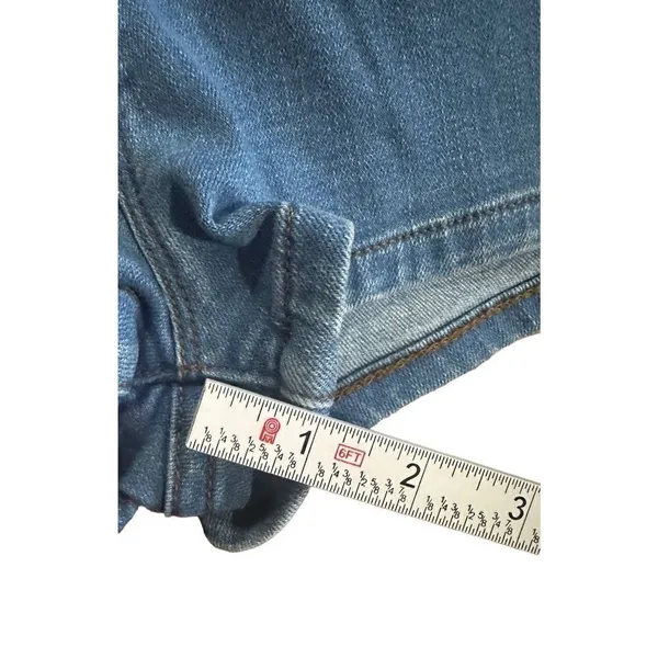 BDG Pinup Super High Rise Light Wash‎ Shorts Size 25 - Image 9