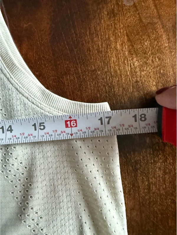 Lululemon Sleeveless Pale Green Athletic Tank Top - Image 7