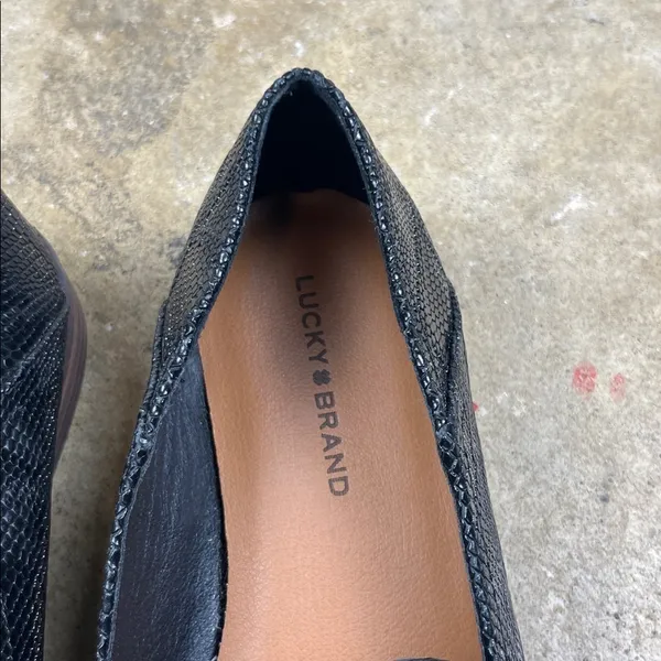 Lucky Brand Elafina Black leather snake printSlip-On Loafers Size: 7.5 - Image 2