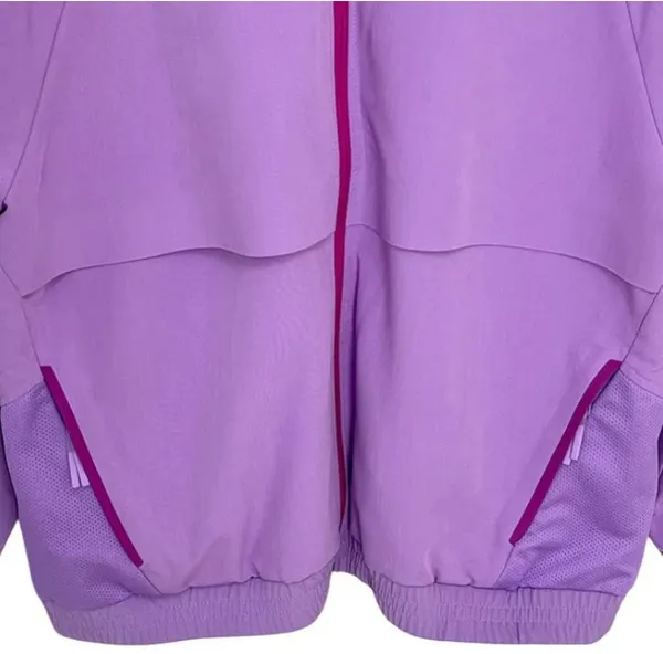 Figs Sydney Scrub Jacket in Lilac Purple Size Medium - Image 9