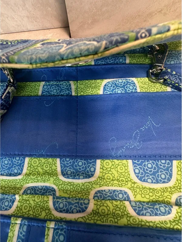 Vera Bradley retired blue green 'Doodle Daisy' quilted flap wallet crossbody bag - Image 5