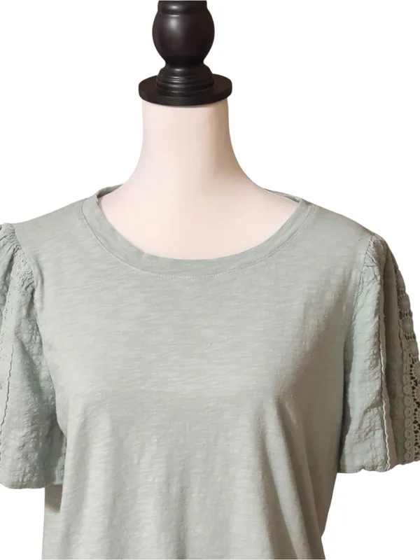 Design History Sage Green Crochet Sleeve Tee Sz M - Image 4