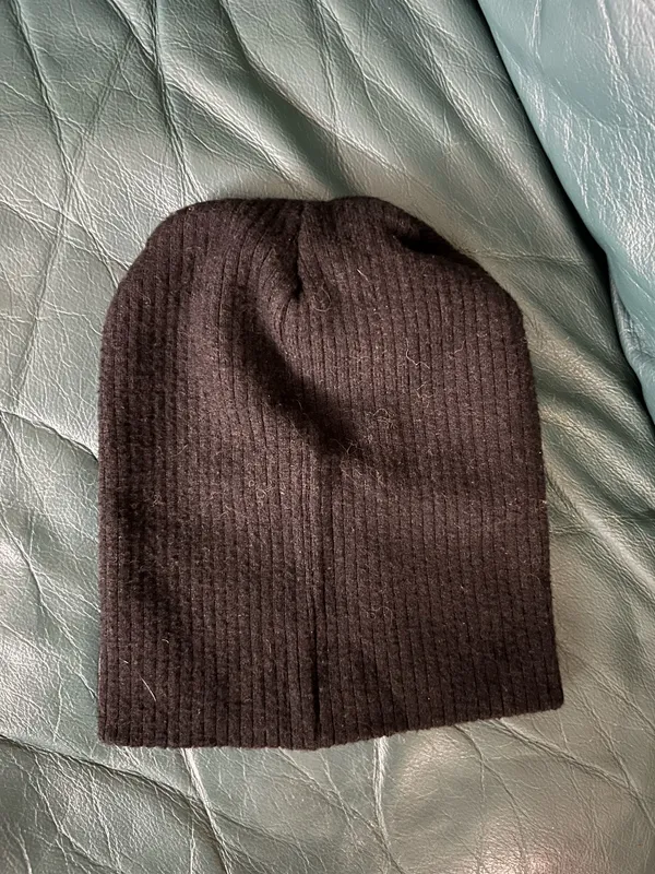 Time and Tru Black Beanie - Image 2