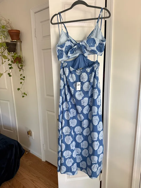 NWT Abercrombie Shell Print Cutout Twist Front Maxi Dress Blue Linen Size L - Image 6