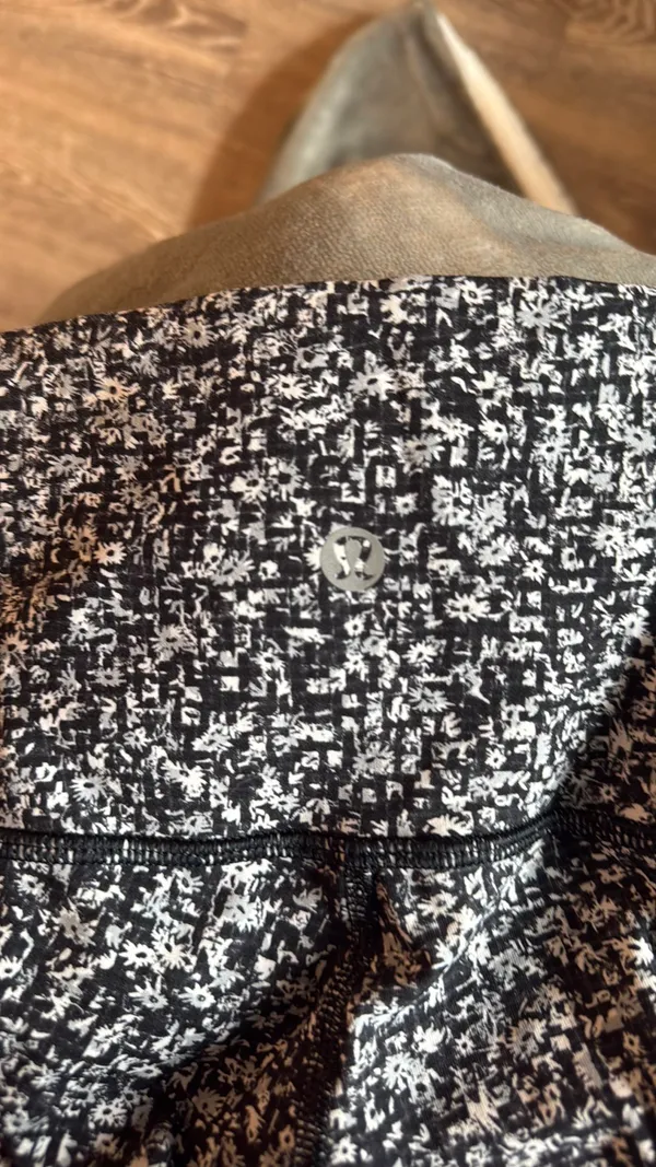 Lululemon Leggings - Image 4