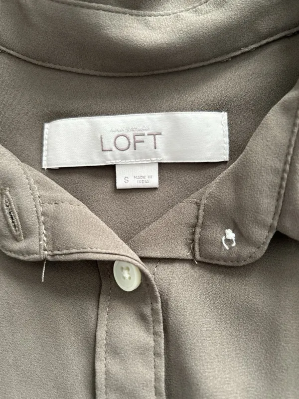 Loft Button Down Roll Tab Sleeve Shirt Blouse Front Pocket Olive Green Size S - Image 4