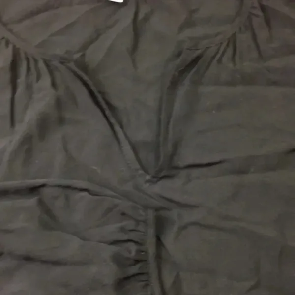 old navy ladies blouse M - Image 13