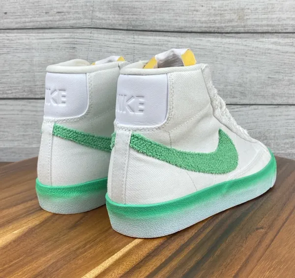 Nike Blazer 77 Women’s Mid Chenille Swoosh - Image 5