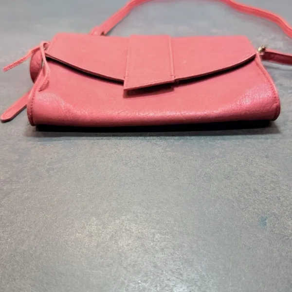 Universal Threads Ring Handle Envelope Convertible Crossbody | Coral Pink NWOT - Image 4