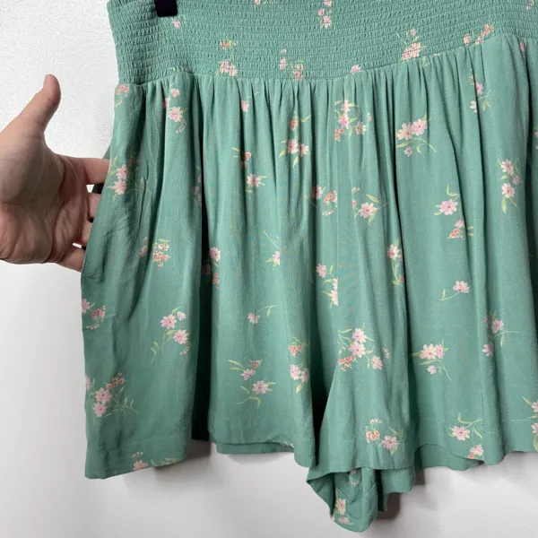 NWT American Eagle Floral High Waisted Soft Everyday Shorts Green Size Large - Image 8