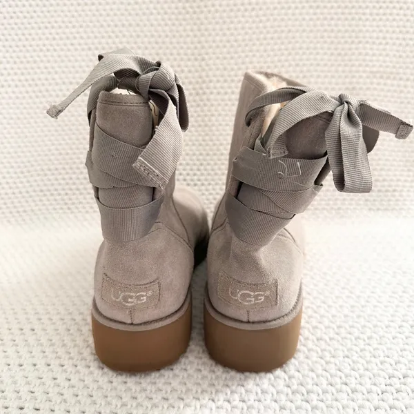 UGG Light Grey Bow Lace Back Drew Perforated Sunshine Ankle Wedge Boots 8.5 - Image 6