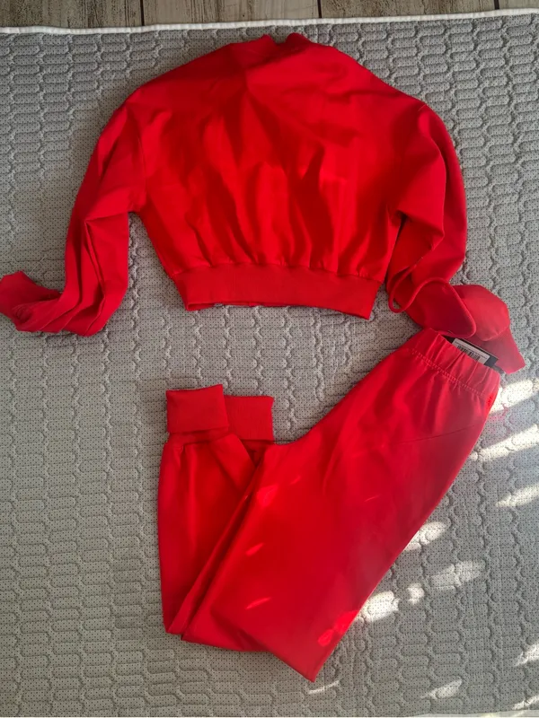 SWANK Red Cropped Jacket & Jogger Sweatpants Set - Image 11