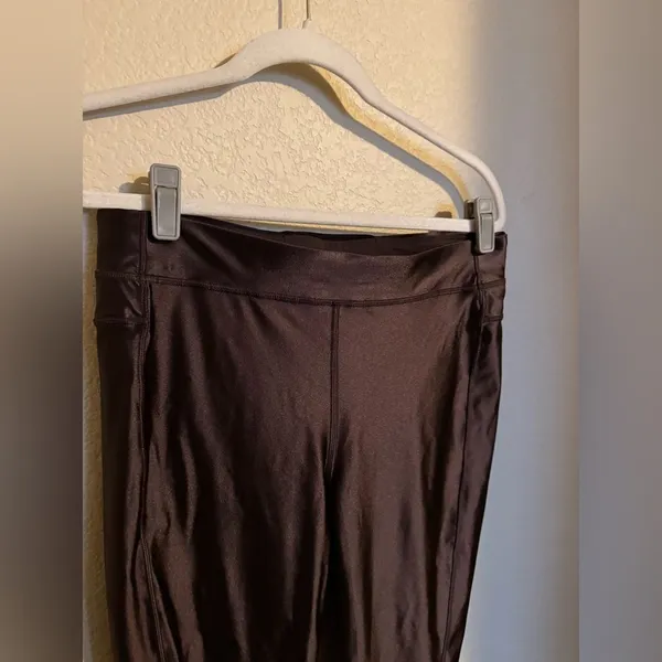 LULULEMON Satin Shine‎ HR Leggings 25” Sz 10 in Espresso Brown - Image 4
