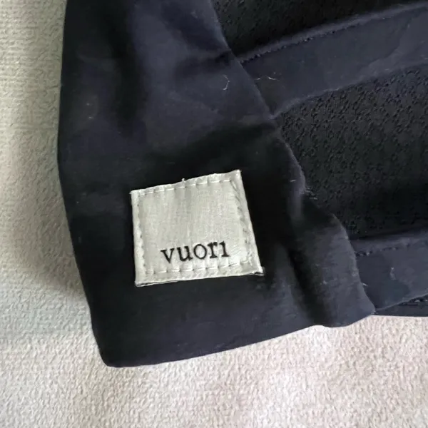 🖤 Vuori Strappy Sports Bra Black Camo Medium Yoga Workout Bra VW104 - Image 3