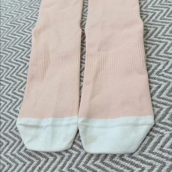 Lululemon Step To It Quarter Sock-ballet slipper - Image 7