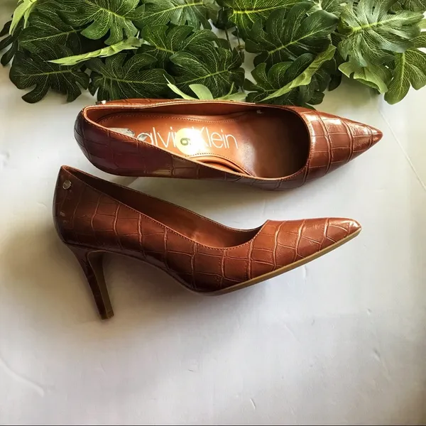 NW Calvin Klein Heels - Image 4