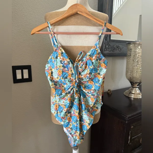 CUPSHE one piece floral swimsuit M - Image 2