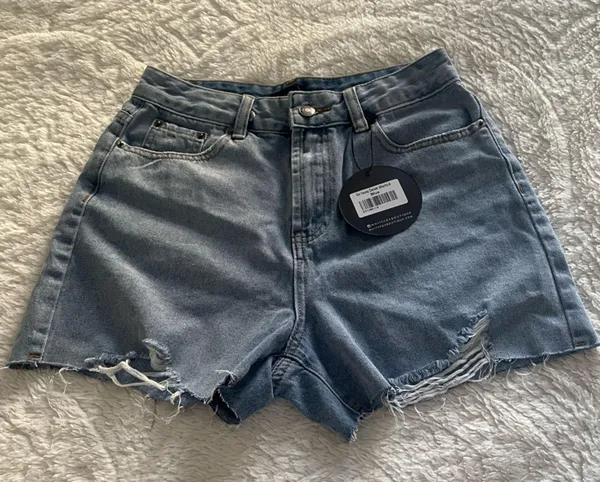 NWT White Fox Boutique On Vacay Denim Shorts - Image 4