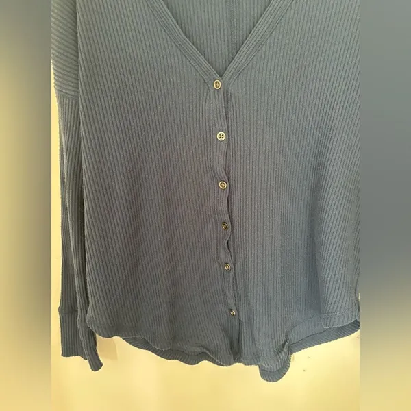 Abercrombie & Fitch Ribbed Button Down V-Neck Top XS Blue - Image 7