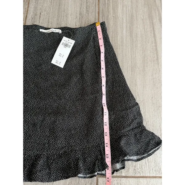 NEW NWT Abercrombie & Fitch Mini Skirt Black White Dots Ruffle Trim Womens Small - Image 6