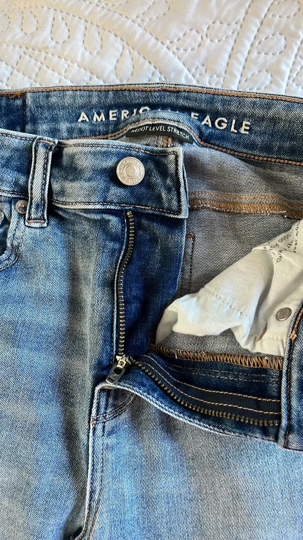 American Eagle Flare Jeans - Image 4