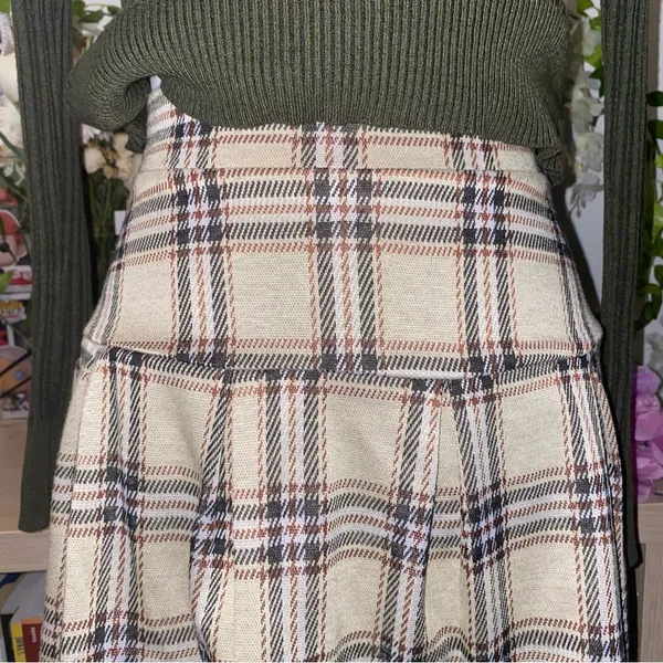 Derek Heart 90s vintage style whimsical dark academia plaid mini skirt - Image 4