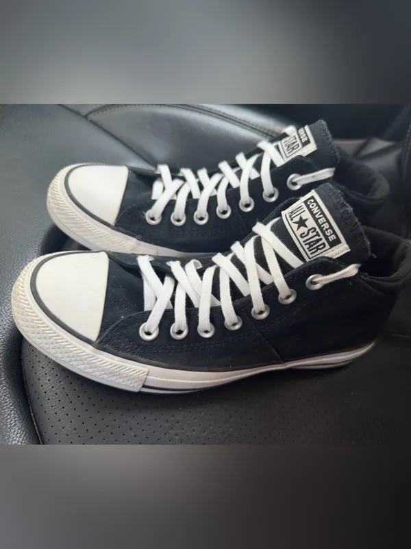 Converse Chuck Taylor All Star High Top Black White Women’s size 8 shoes - Image 3