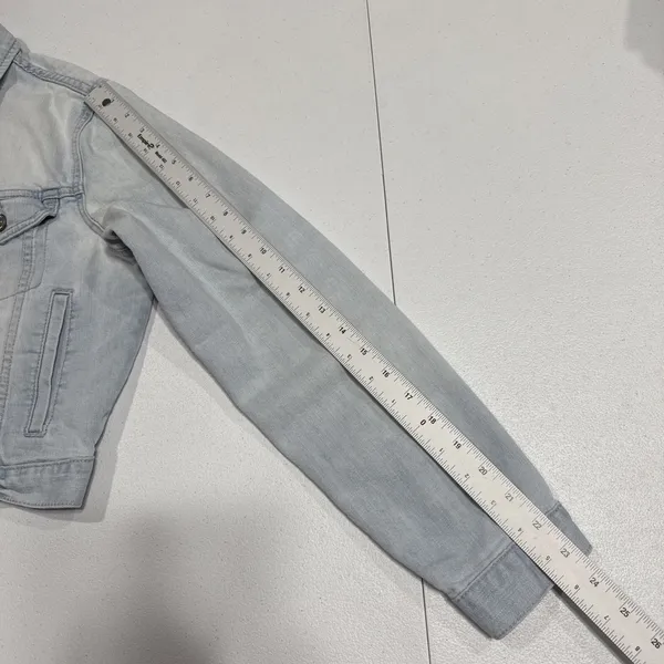 Forever 21 Denim Trucker Jean Jacket Womens Size M Button Up Long Sleeve Blue - Image 9