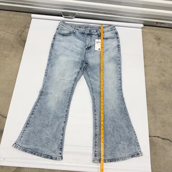 Cello High Rise Light Acid Wash Flare Jeans Light Blue Denim Size 18 - Image 5